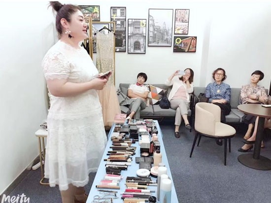 上海美容化妆学校.jpg 上海美容化妆学校.jpg