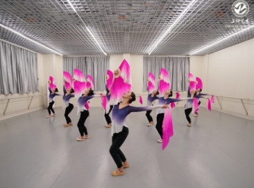 成都舞蹈培训 2.png
