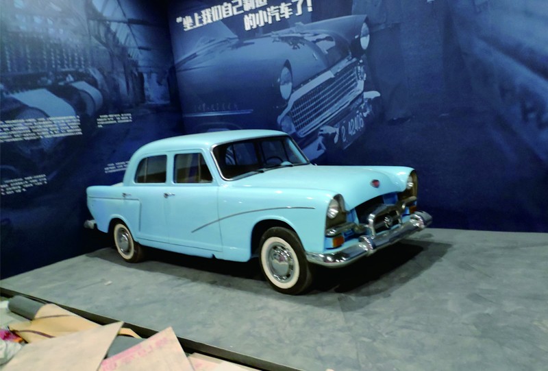 汽车模型2.jpg 汽车模型2.jpg