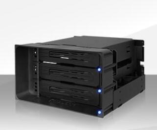 NVMe硬盘盒3.jpg
