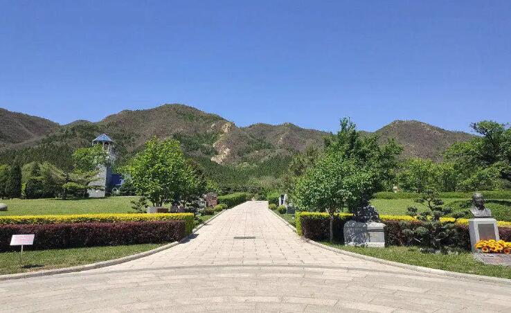 北京一个墓地多少钱